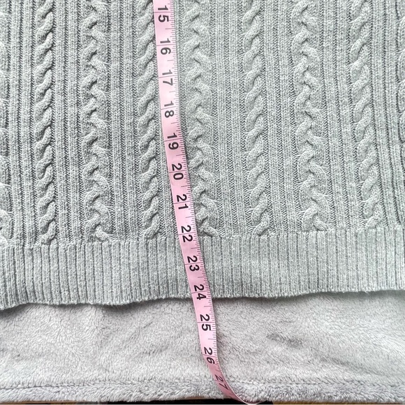 Croft & Barrow V Neck Sweater - Picture 5 of 6